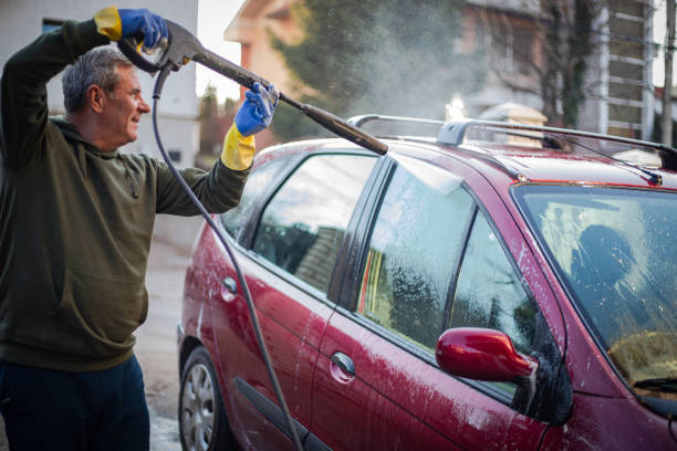 Best Commercial Pressure Washing  in Kissimmee, FL